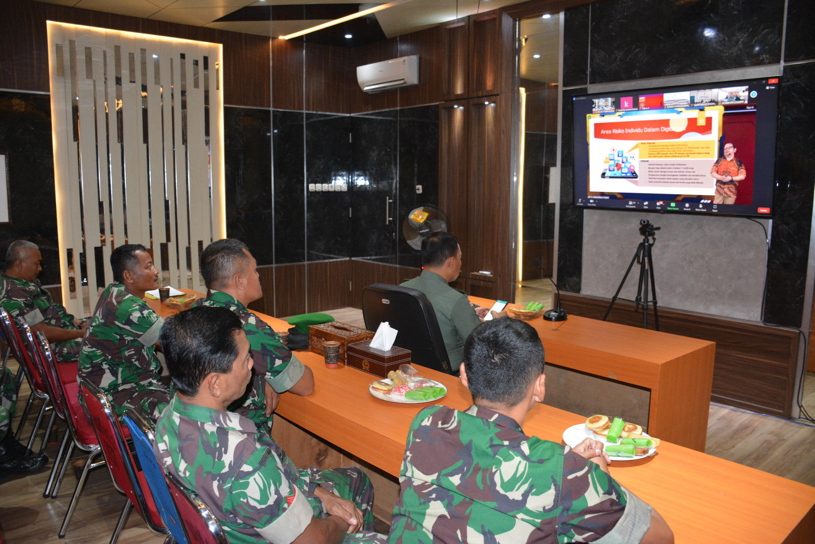 Literasi Digital Untuk Pengetahuan dan Kecakapan Prajurit Korem 073/Makutarama